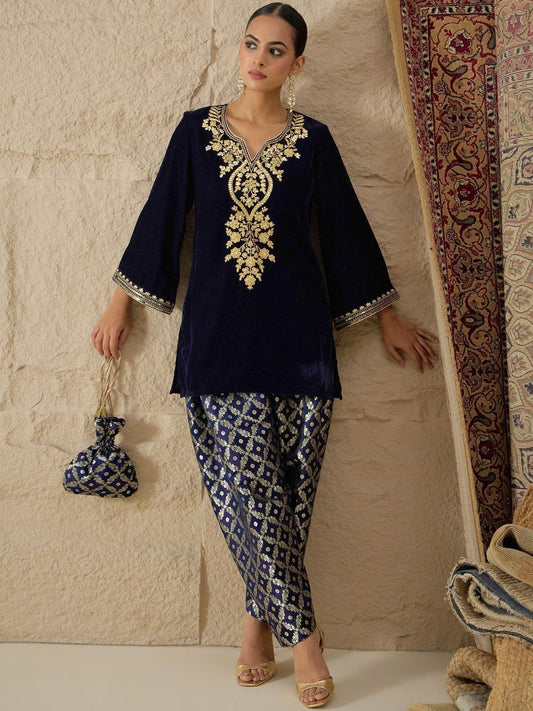 Ethnic Motifs Embroidered Thread Work Velvet Kurta With Patiala