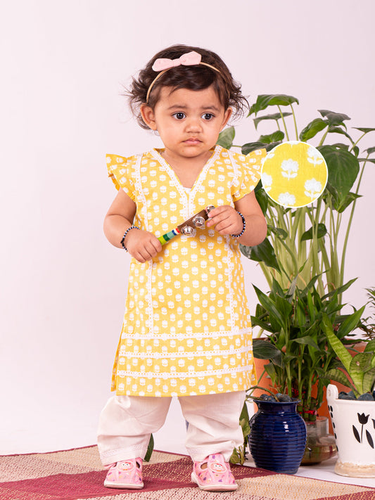 Girls' yellow kurta set