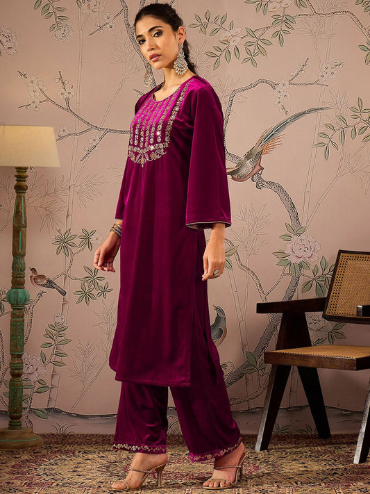 Floral Embroidered Round Neck Three-Quarter Sleeves Regular Velvet Kurta
