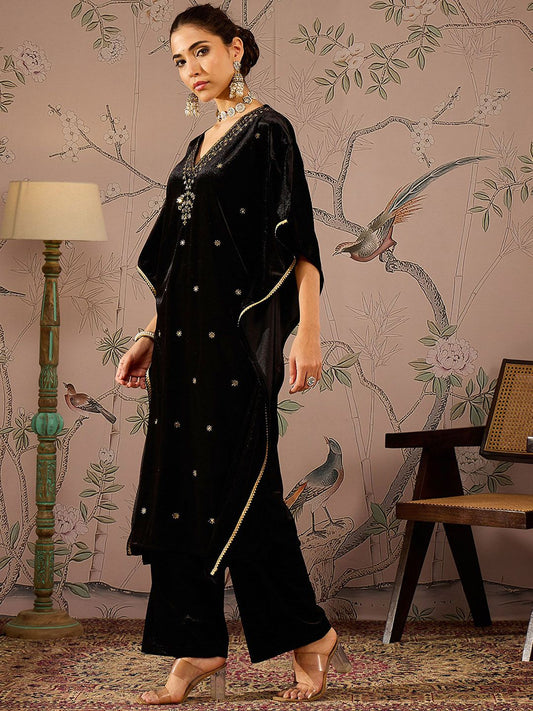 Floral Embroidered V-Neck Three-Quarter Sleeves Kaftan Velvet Kurta