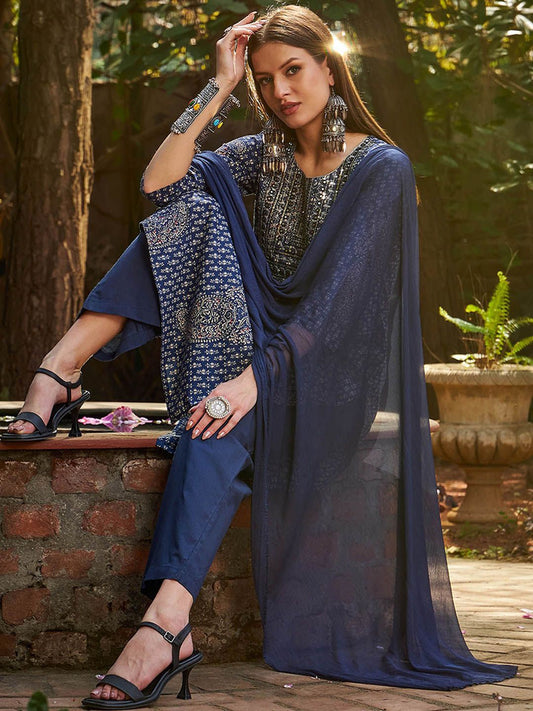 Floral Printed Round Neck Pure Cotton Kurta With Trousers & Dupatta