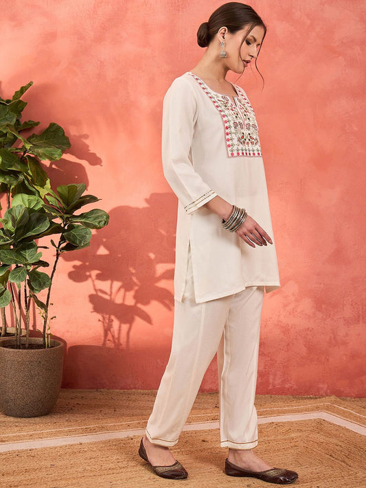 Floral Yoke Design Thread Work Notch Neck Short Kurti With Trousers