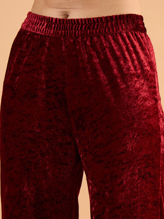 Women Ethnic Motifs Embroidered Kurta with Trousers