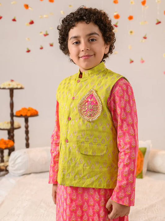 Boys Green & Mageta Ethnic Booti Print Cotton Straight Fit Kurta & Pyjama With Jacket