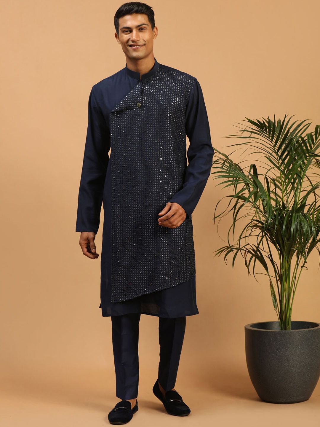 Embellished Mandarin Collar Mirror Work Kurta