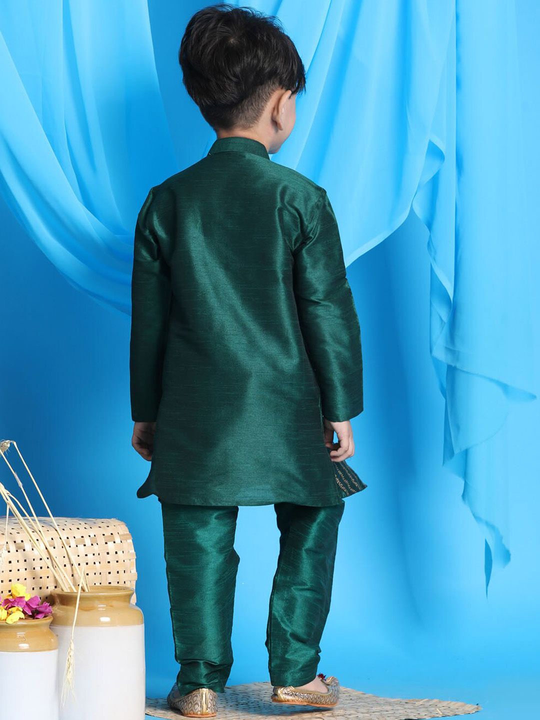 Boys Ethnic Motifs Printed Panelled Kurta with Pyjamas