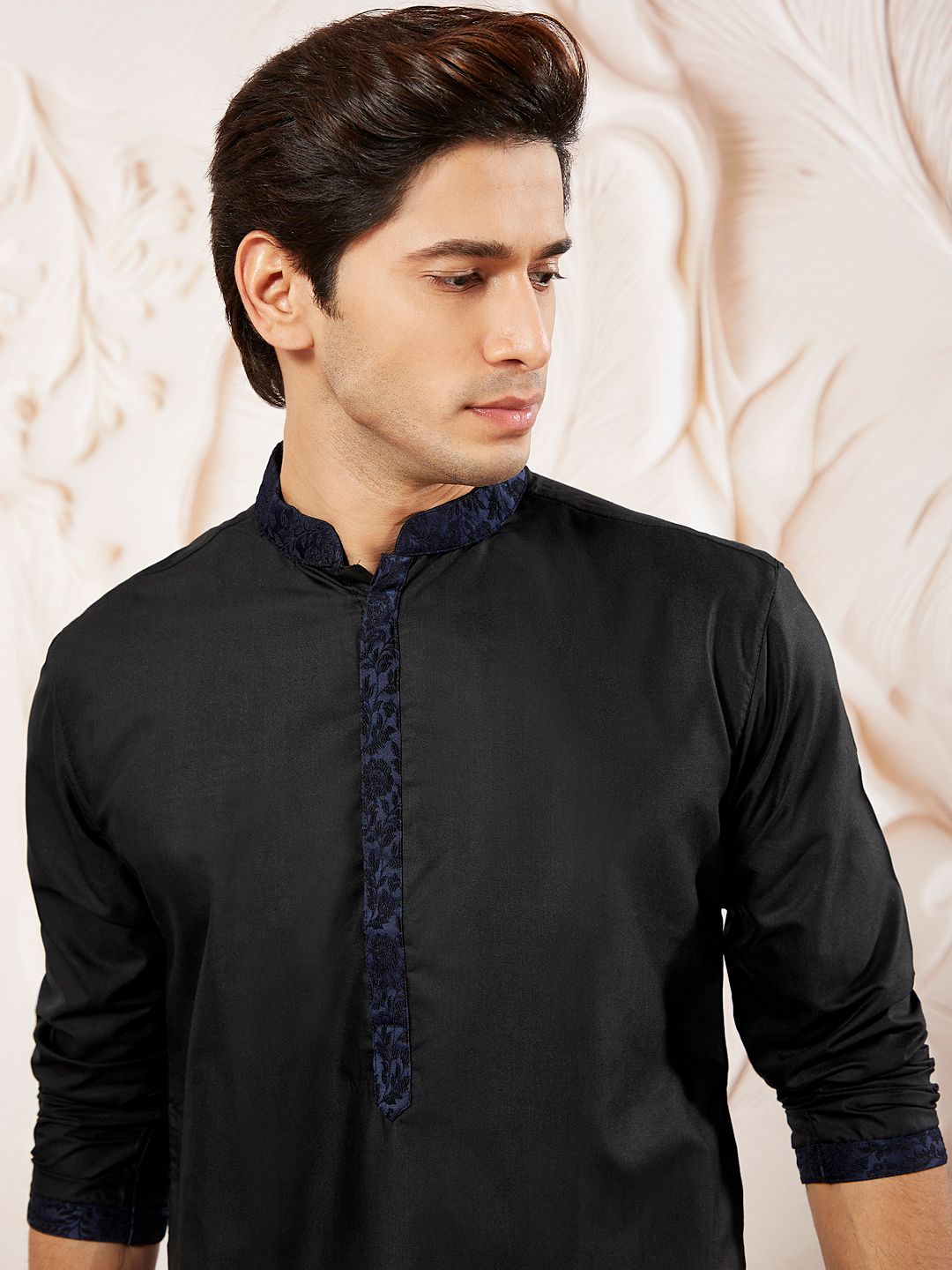 Blue Mandarin Collar Thread Work Straight Kurta