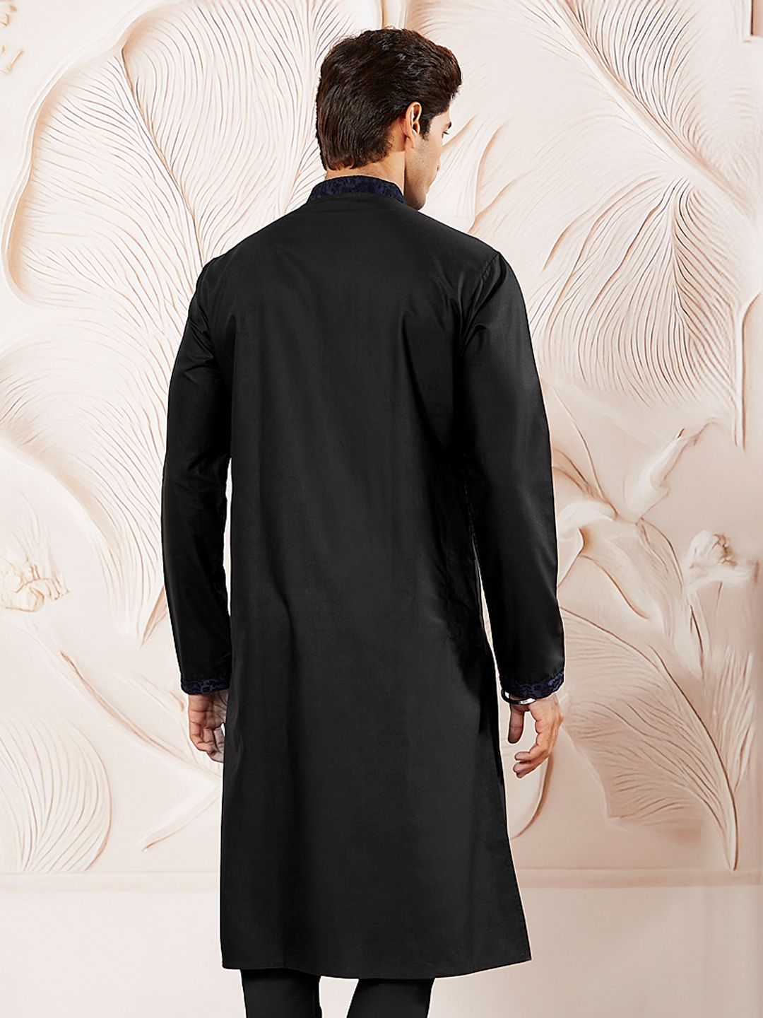 Blue Mandarin Collar Thread Work Straight Kurta