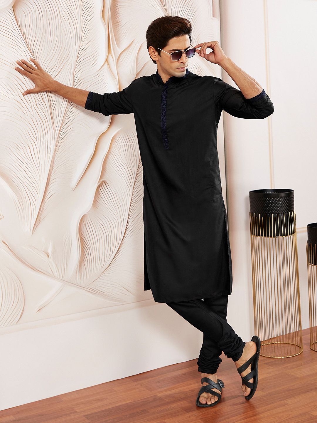 Blue Mandarin Collar Thread Work Straight Kurta