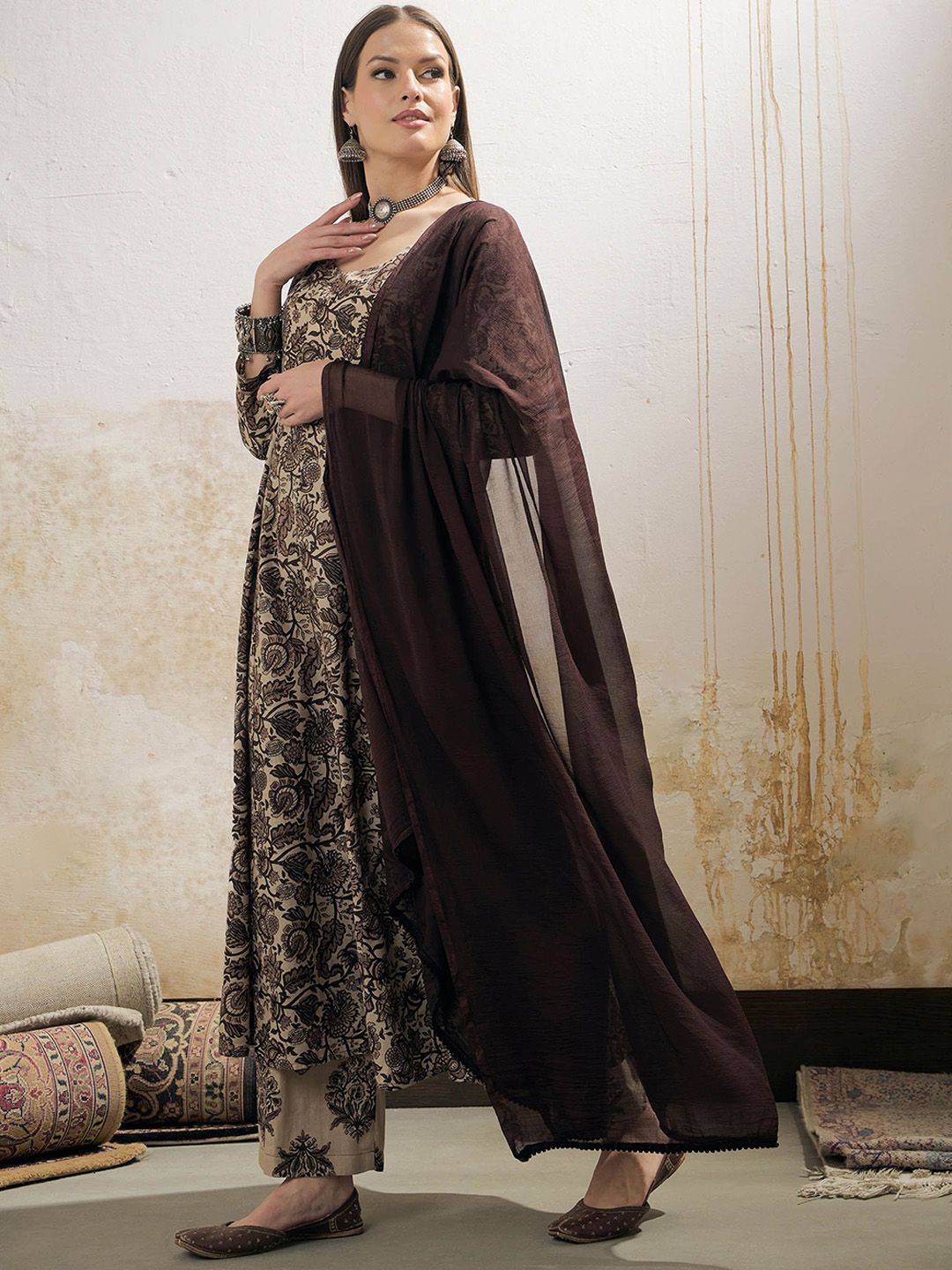 Floral Printed Sweetheart Neck Pure Cotton Straight Kurta With Trousers & Dupatta