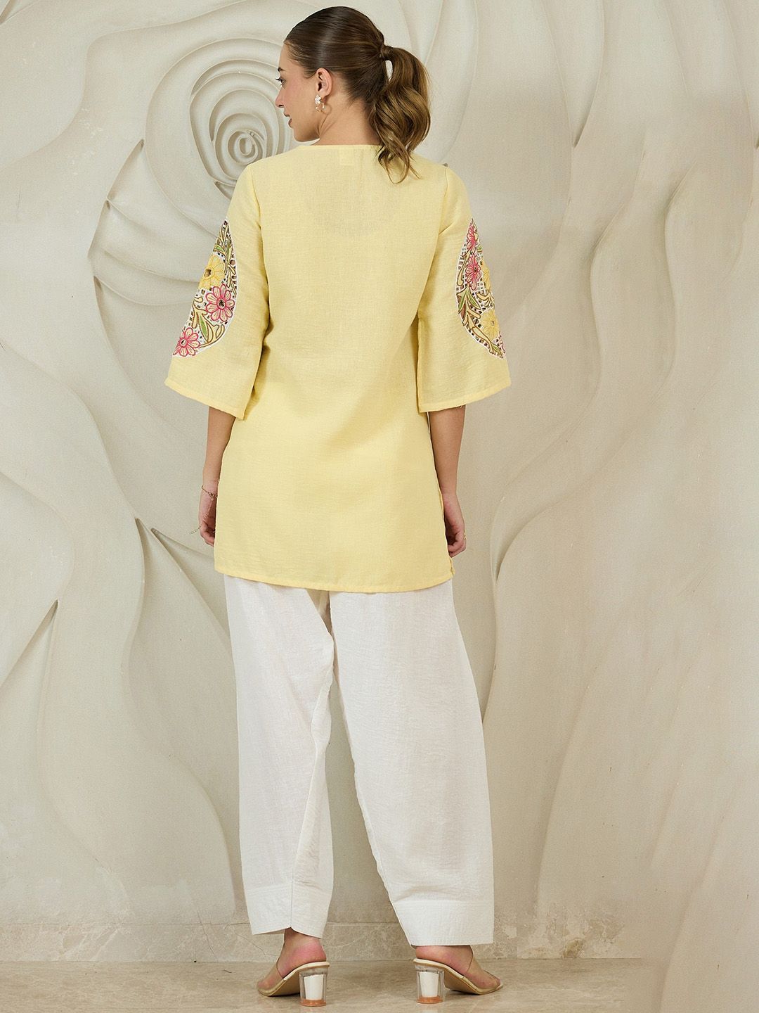 Women Farshi Floral Embroidered U-Neck Pure Cotton Kurti with Salwar