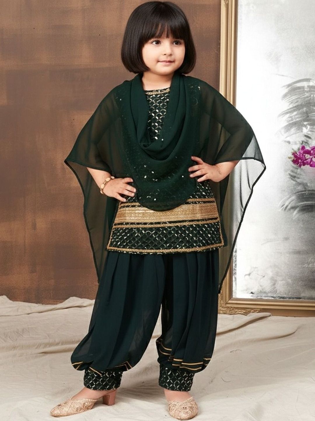 Girls Ethnic Motifs Embroidered Regular Sequinned Kurta with Patiala & With Dupatta