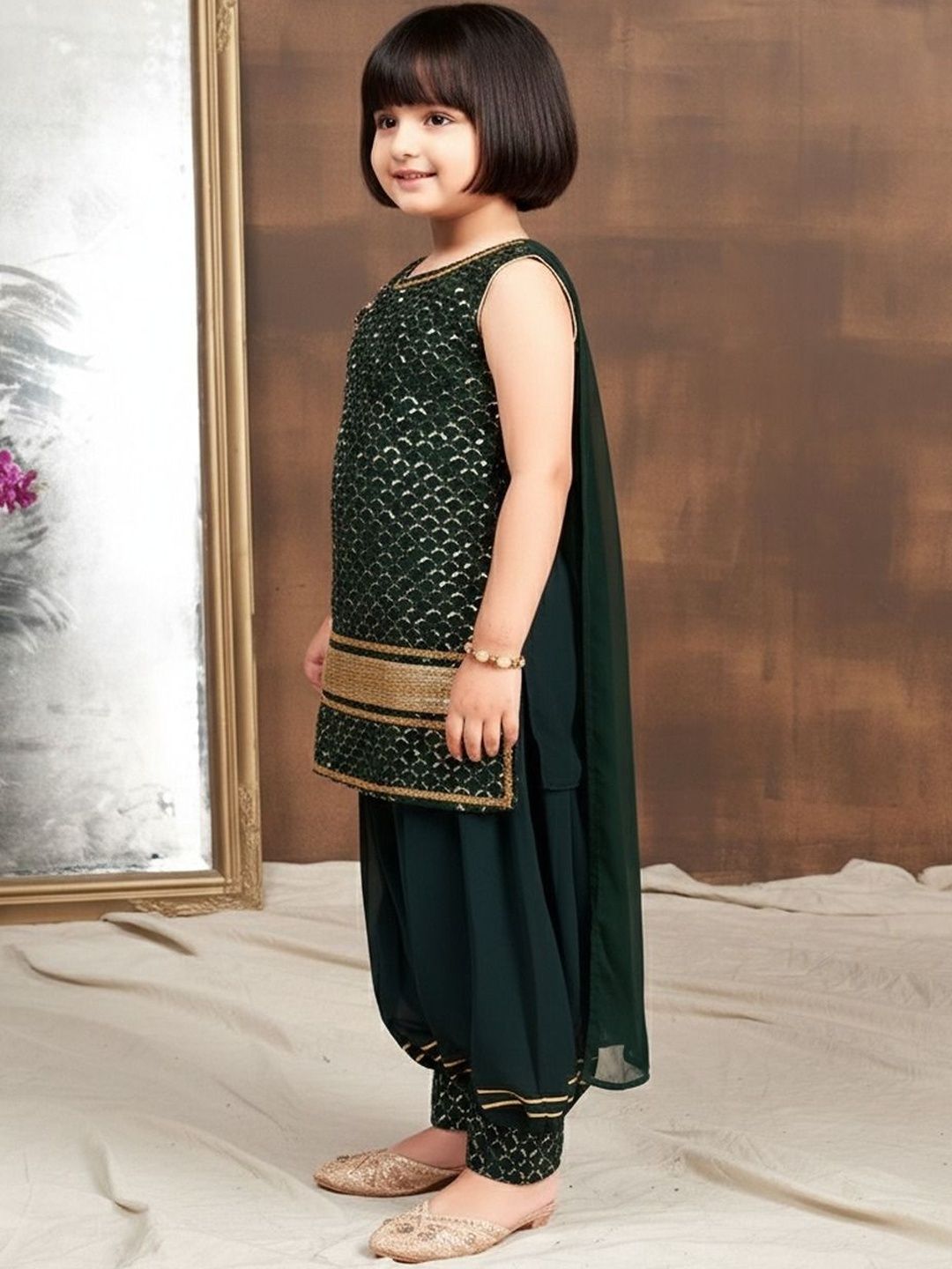Girls Ethnic Motifs Embroidered Regular Sequinned Kurta with Patiala & With Dupatta