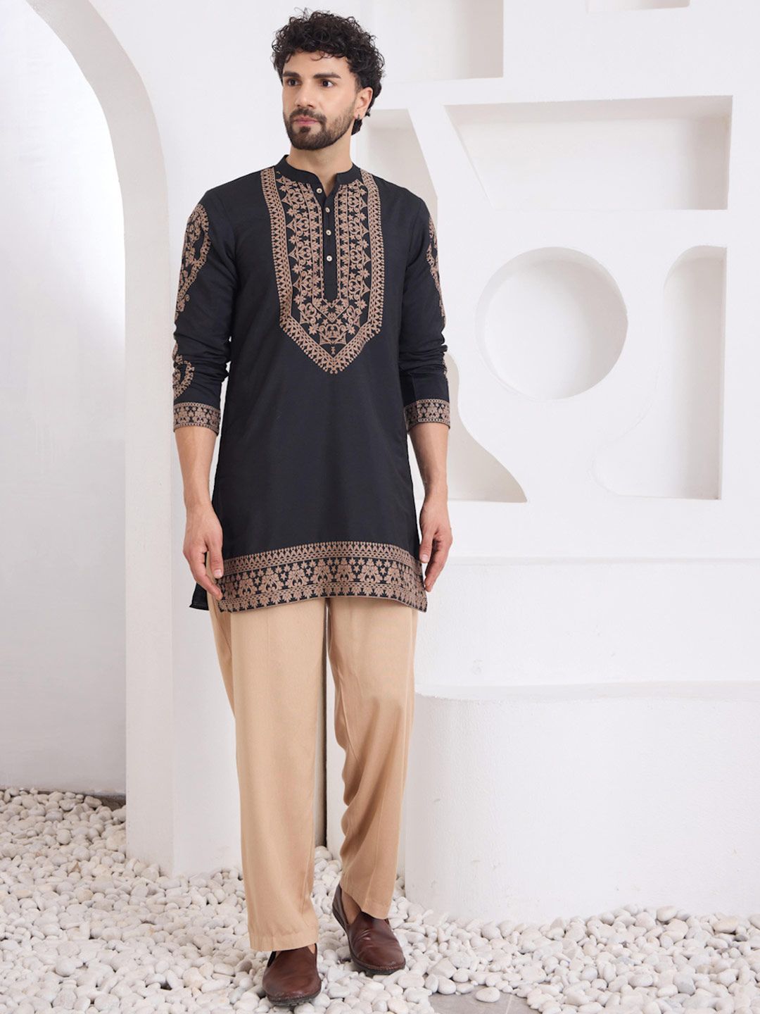 Men Silk Jacquard Detailing Short Kurta With Bottom - House of Pataudi