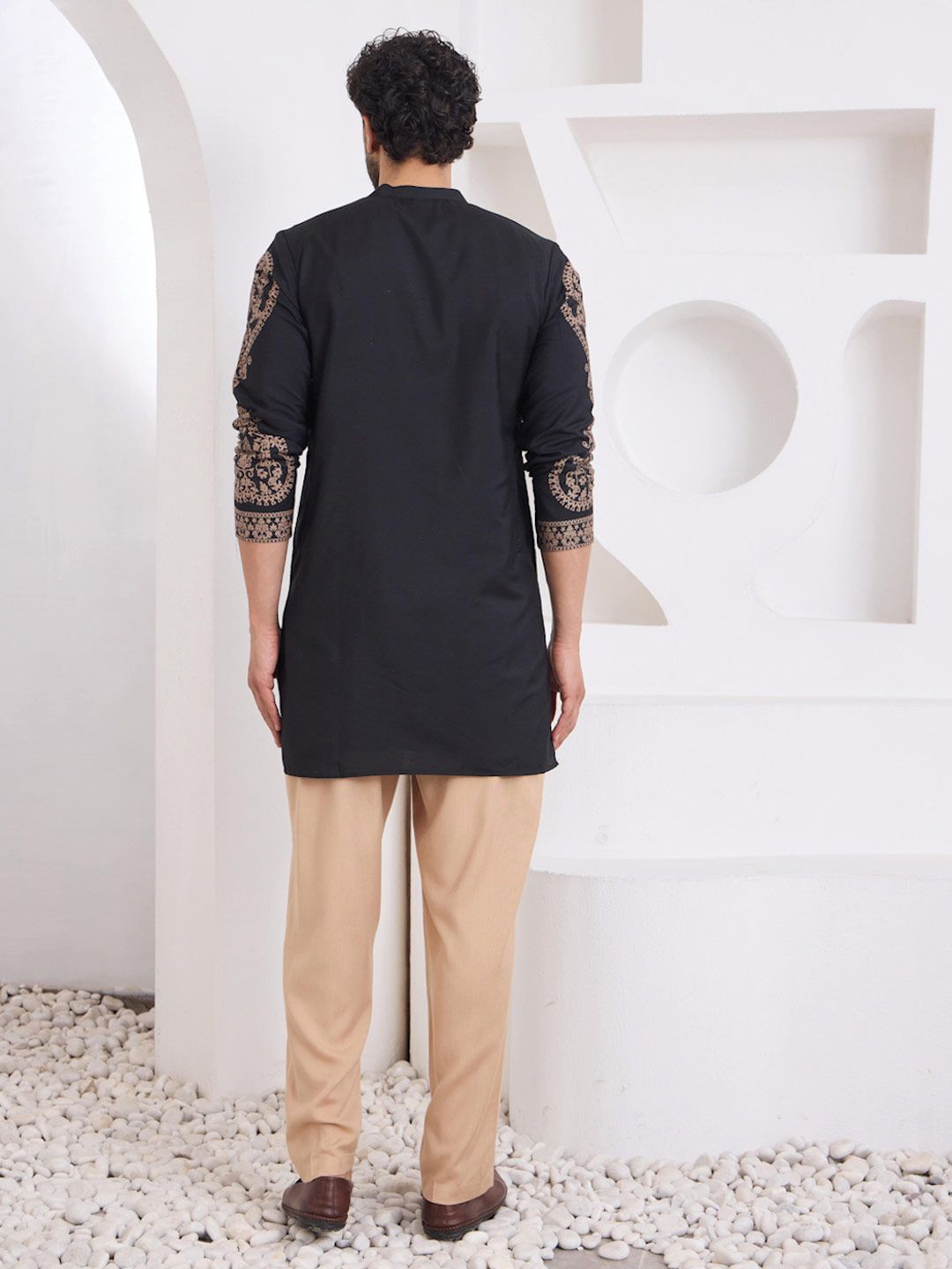 Men Silk Jacquard Detailing Short Kurta With Bottom - House of Pataudi