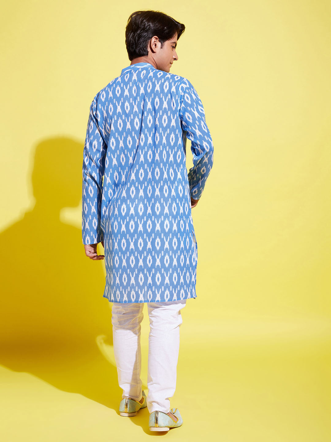 Boy's Traditional Ikkat Print Flat Collar Kurta And Pyjama Set