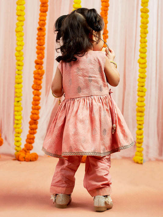 Girls' pink kurta pant set, view 3
