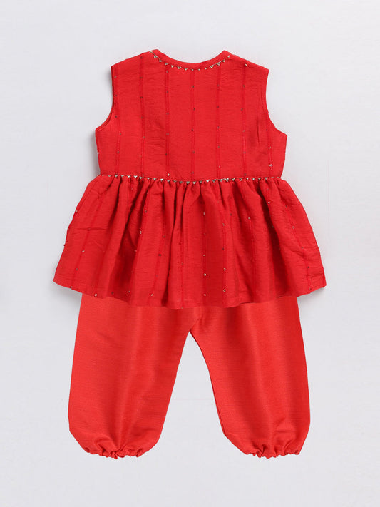 Girls' red chanderi ethnic combo set, view 3