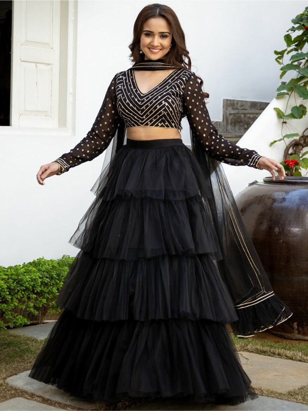 Women Black & Gold-Toned Ready to Wear Lehenga & Blouse With Dupatta
