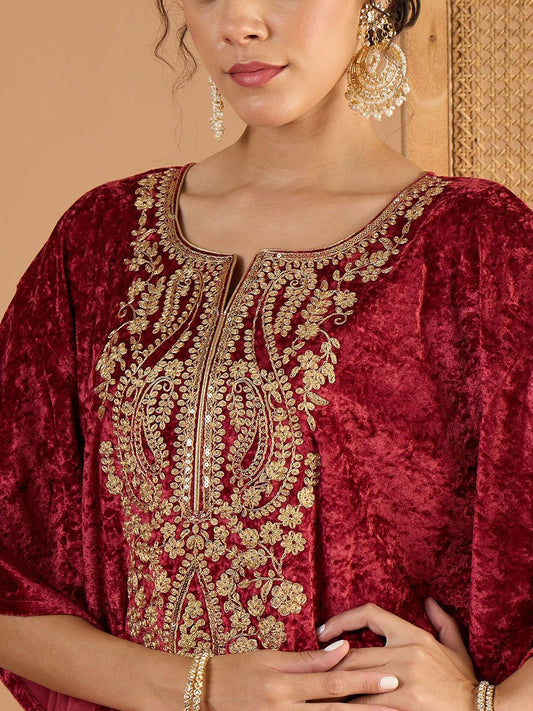 Embroidered V-Neck Grandeur & Majestic Artwork Zari Kaftan Kurta