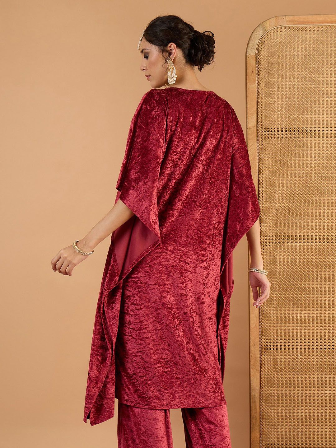 Embroidered V-Neck Grandeur & Majestic Artwork Zari Kaftan Kurta