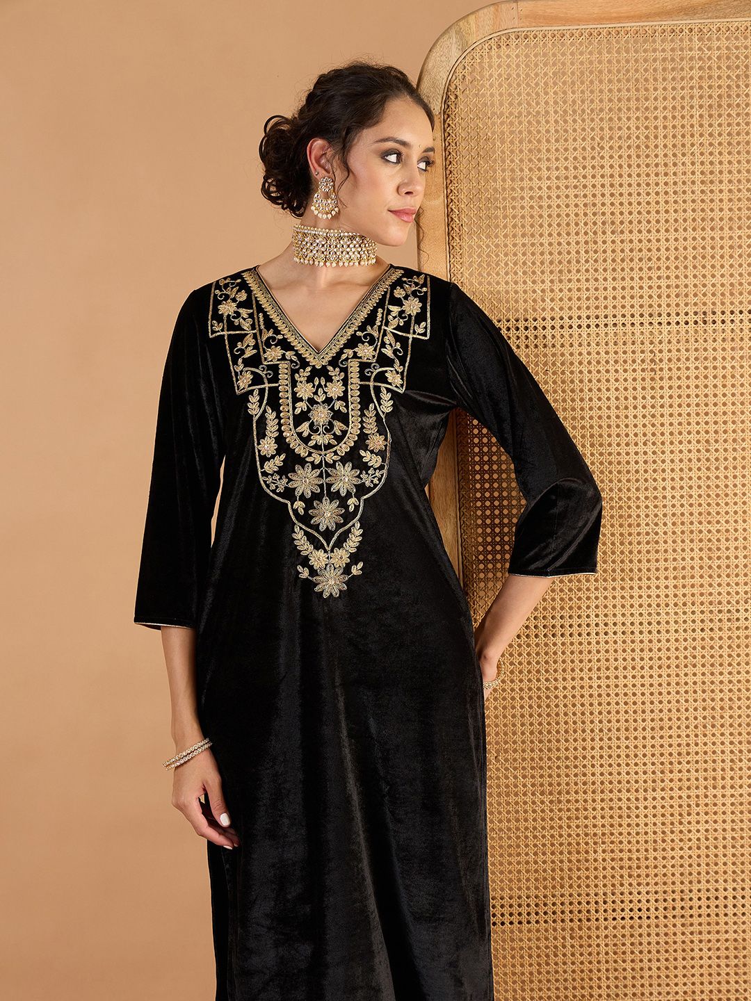 Ethnic Motifs Embroidered Round Neck Regular Zari Kurta With Palazzos
