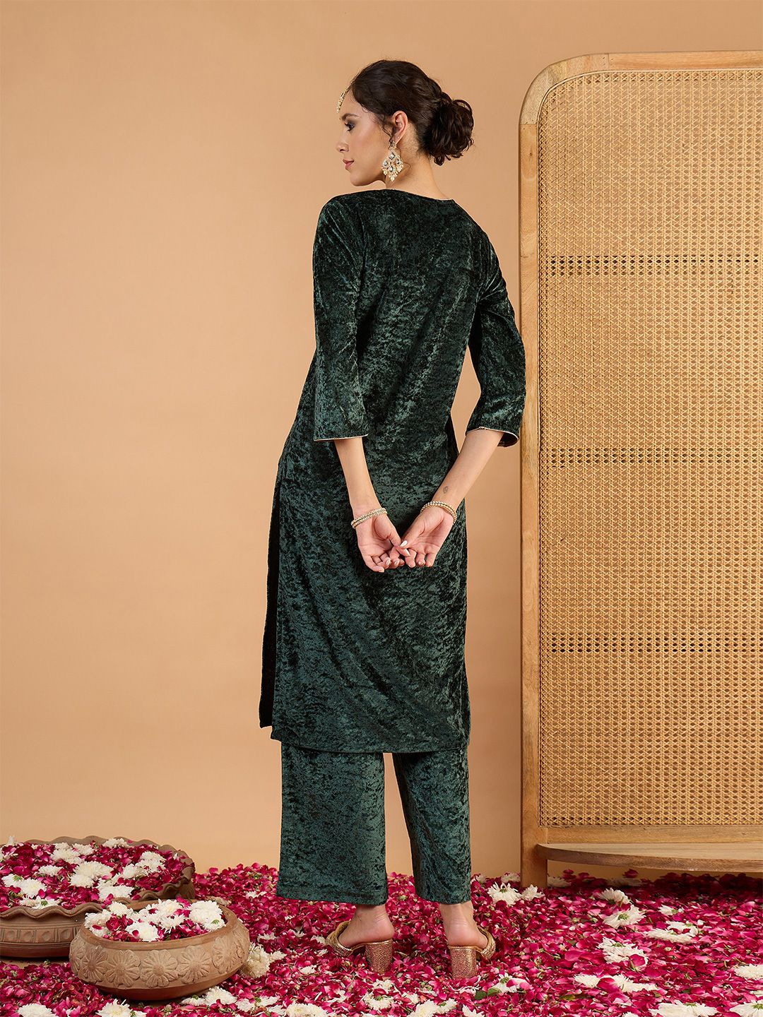 Ethnic Motifs Embroidered Round Neck Regular Zari Kurta with Palazzos