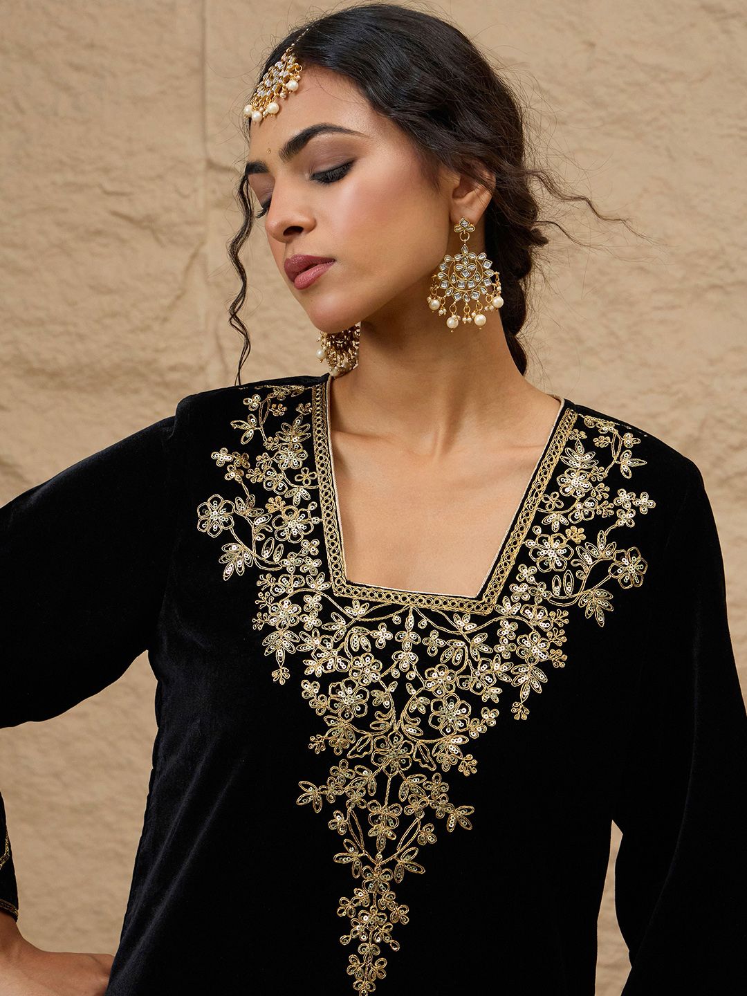 Ethnic Motifs Embroidered Thread Work Velvet Kurta With Patiala