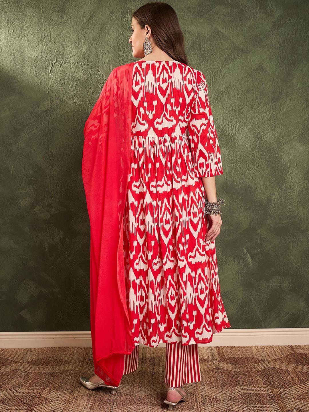 Ethnic Motifs Printed Pure Cotton Kurta With Trousers & Dupatta