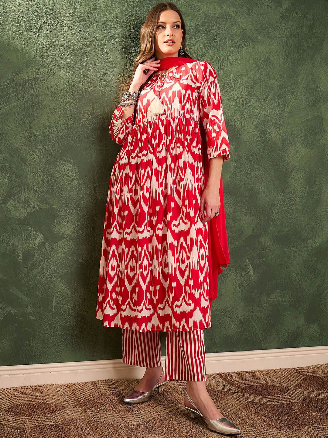Ethnic Motifs Printed Pure Cotton Kurta With Trousers & Dupatta