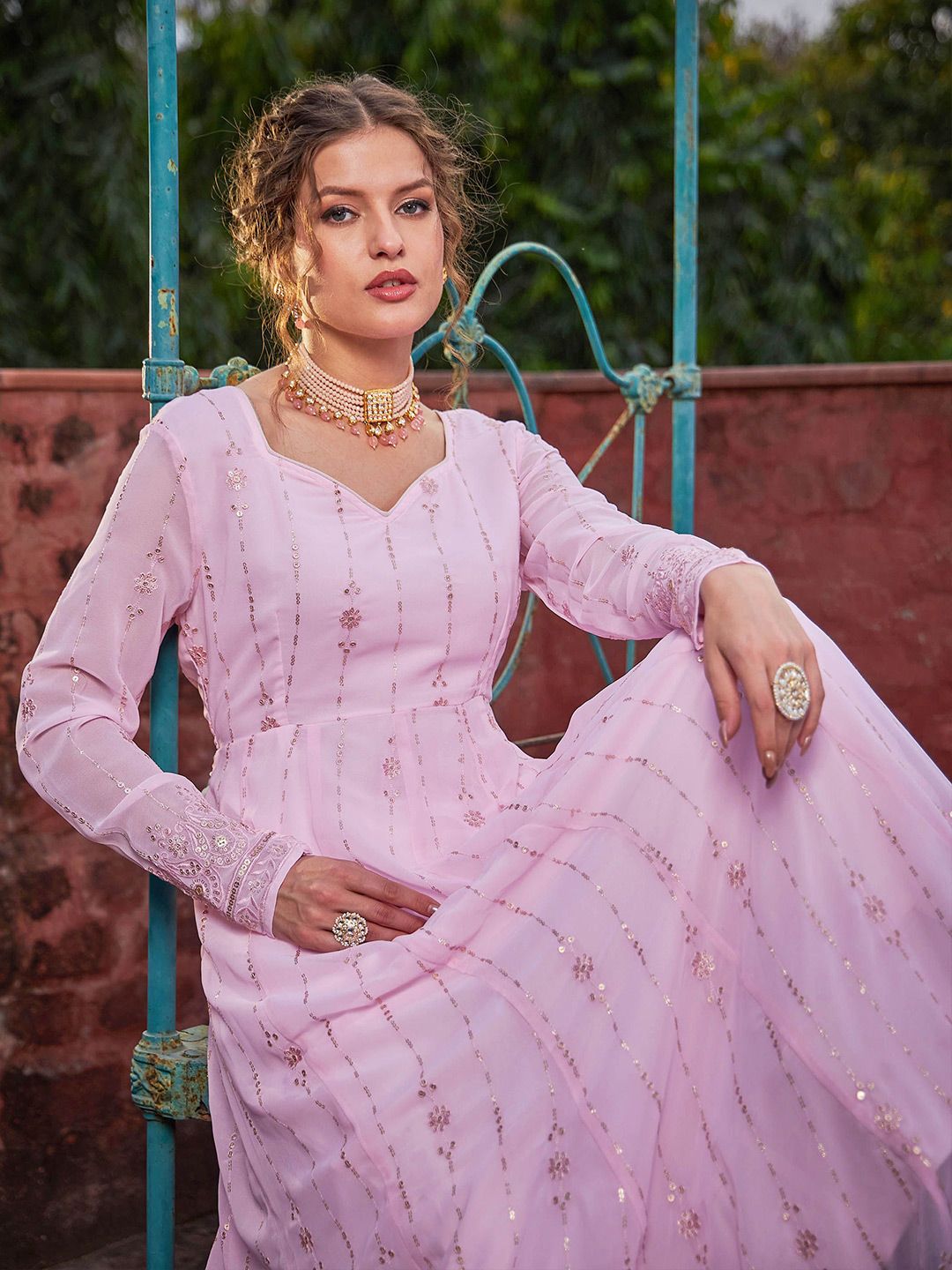 Floral Embellished Sweetheart Neck Empire Sequinned Anarkali Kurta