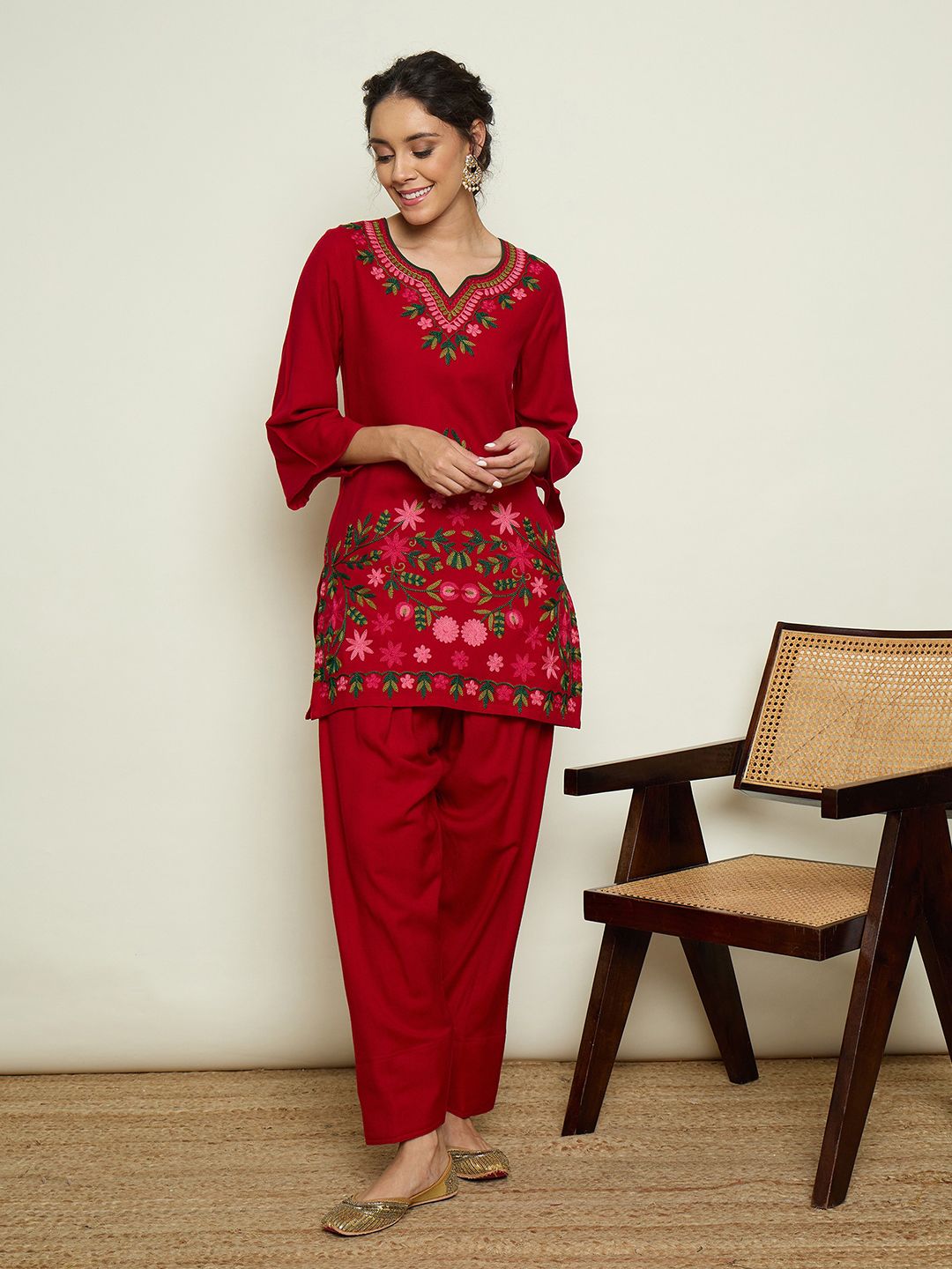 Floral Embroidered Notch Neck Thread Work Woollen Kurta with Trousers