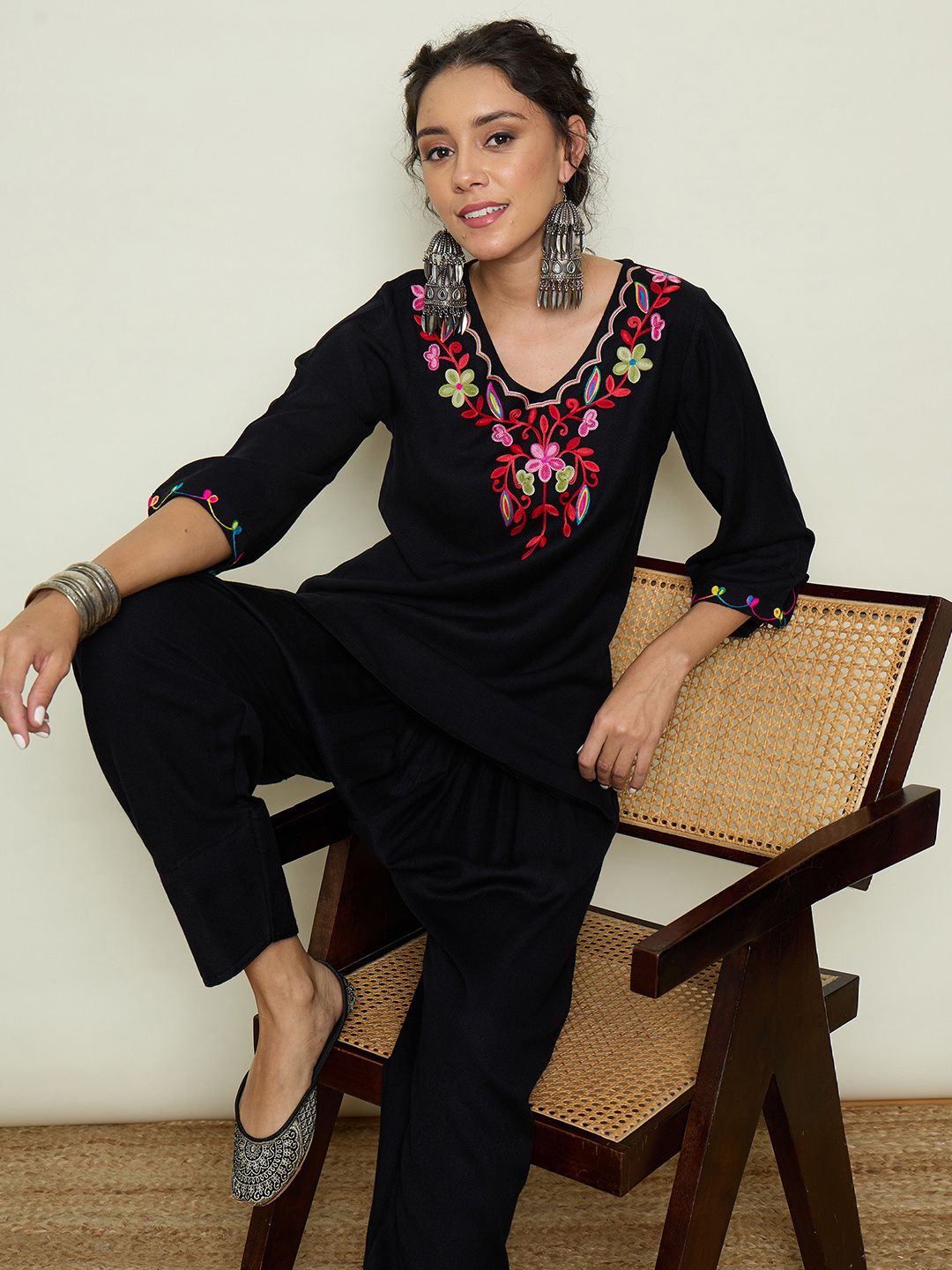 Floral Embroidered Regular Thread Work Woollen Kurta with Trousers
