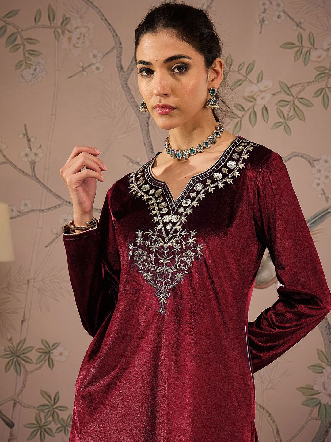 Floral Embroidered Round Neck Long Sleeves Regular Velvet Kurta