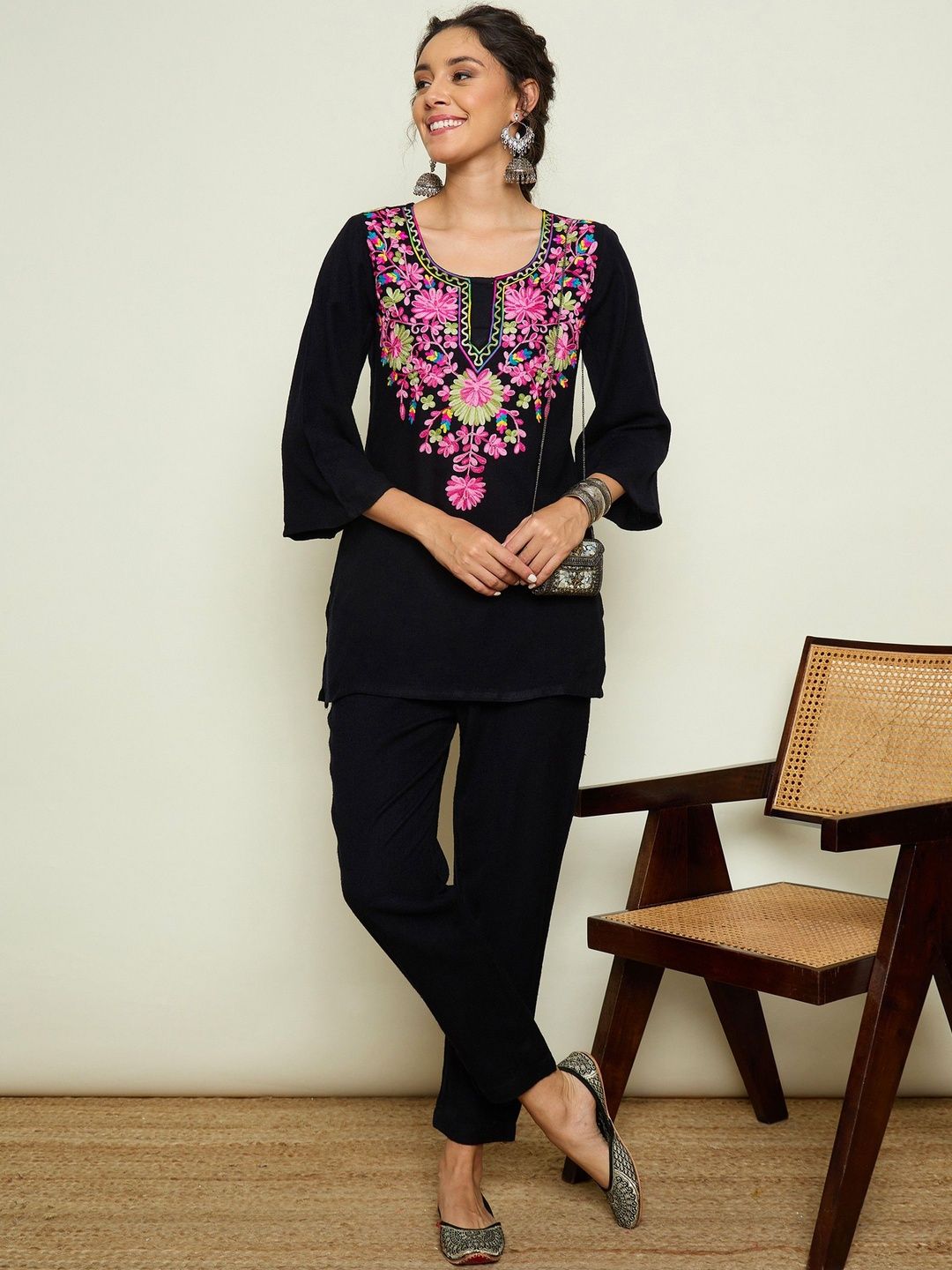 Floral Embroidered Round Neck Thread Work Woollen Kurta with Trousers