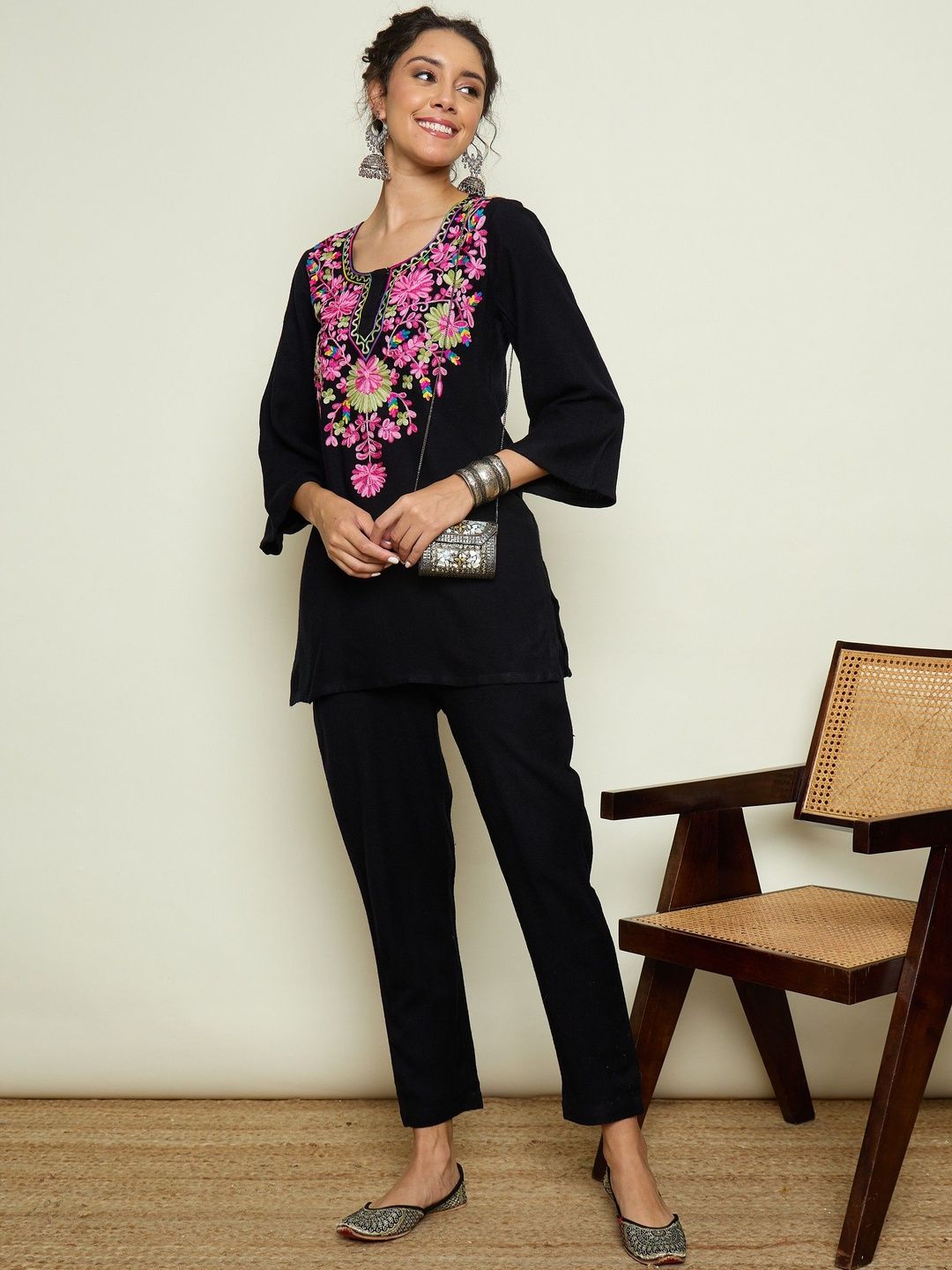 Floral Embroidered Round Neck Thread Work Woollen Kurta with Trousers