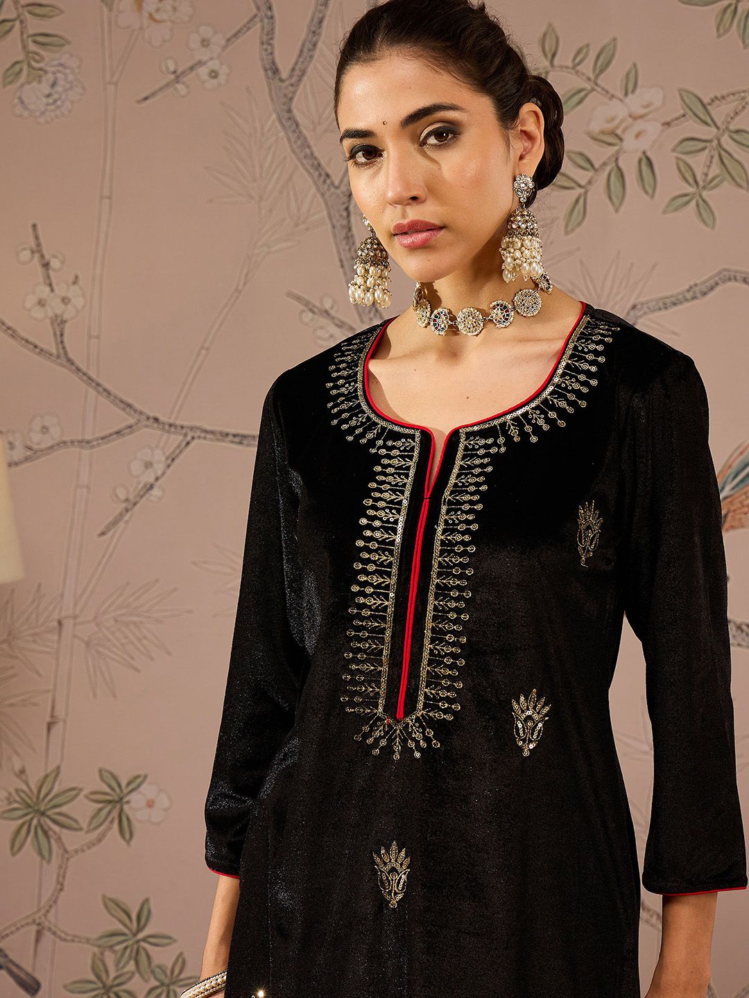 Floral Embroidered Round Neck Three-Quarter Sleeves Regular Velvet Kurta