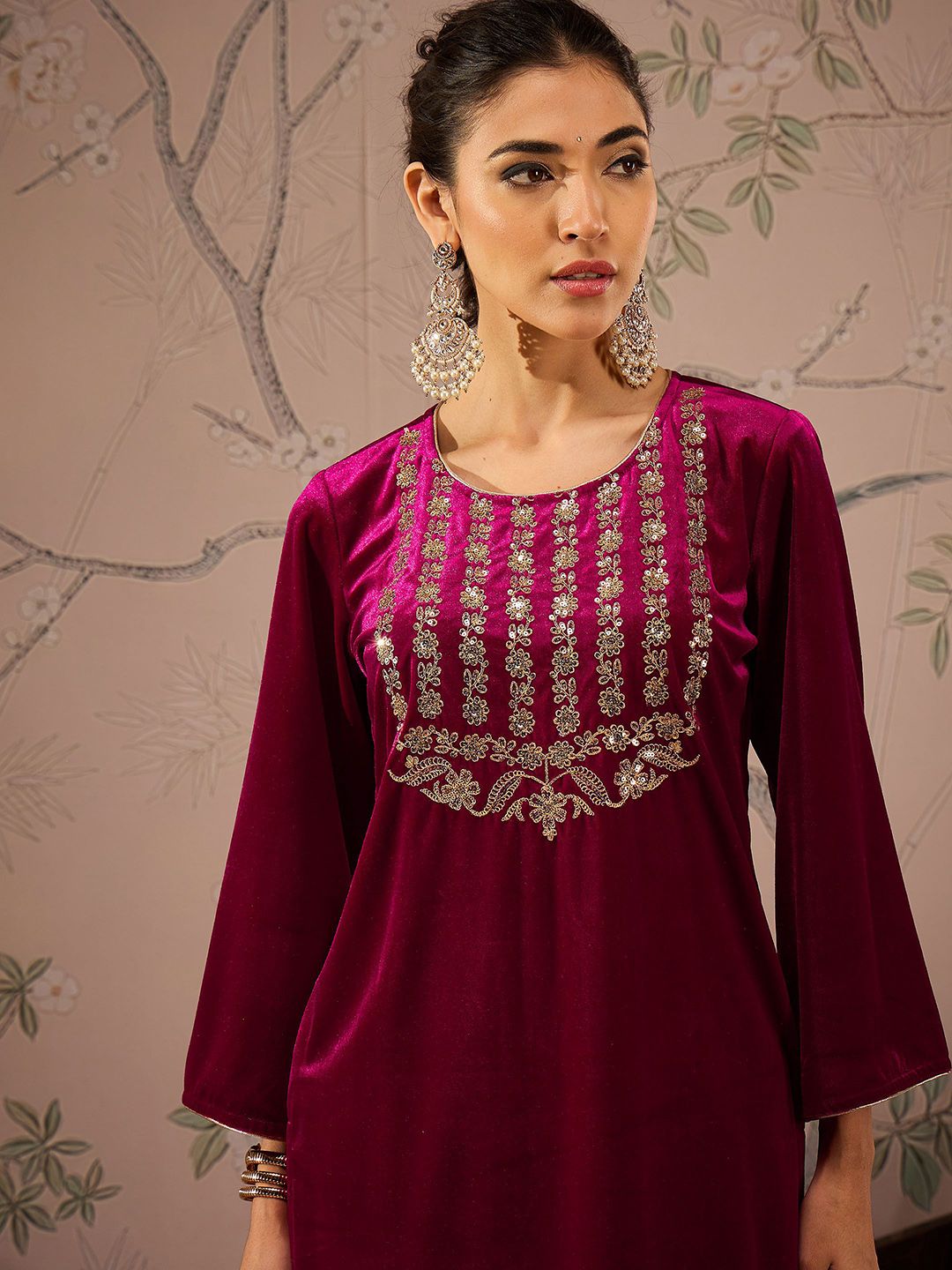 Floral Embroidered Round Neck Three-Quarter Sleeves Regular Velvet Kurta