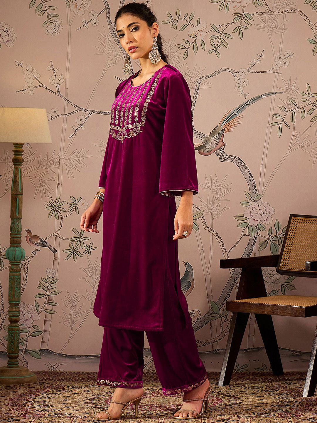 Floral Embroidered Round Neck Three-Quarter Sleeves Regular Velvet Kurta