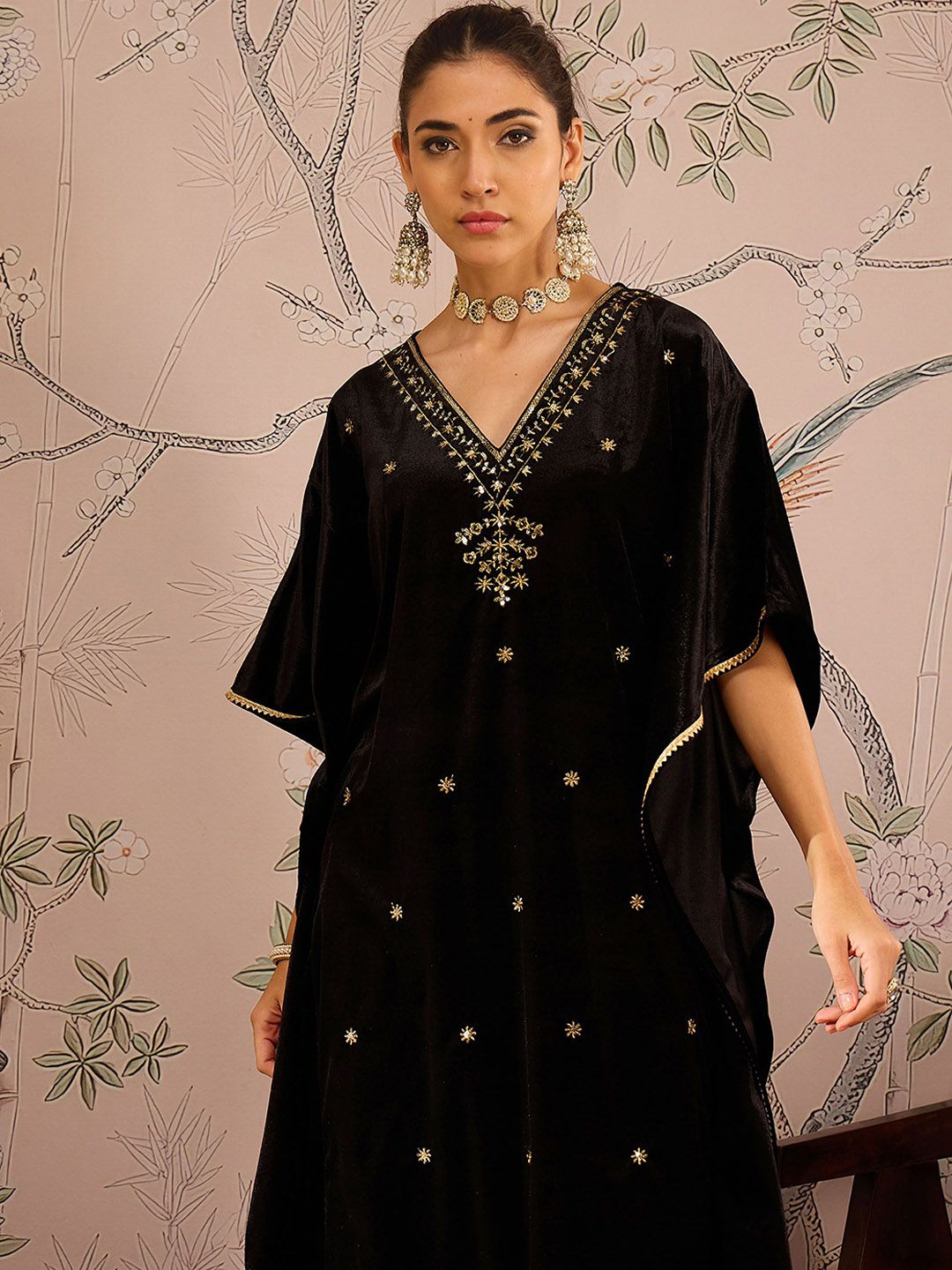 Floral Embroidered V-Neck Three-Quarter Sleeves Kaftan Velvet Kurta