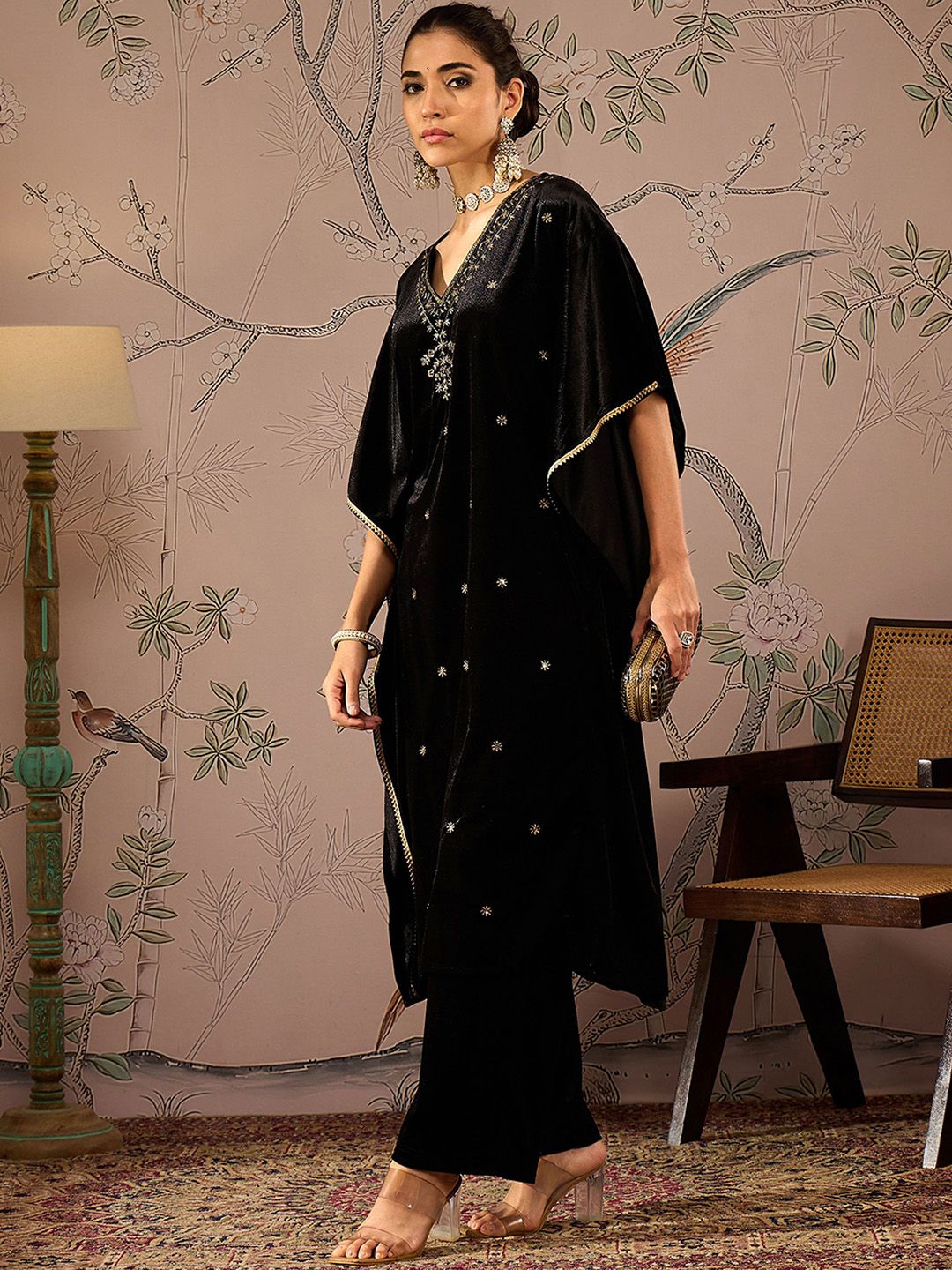 Floral Embroidered Velvet Kurta With Trousers