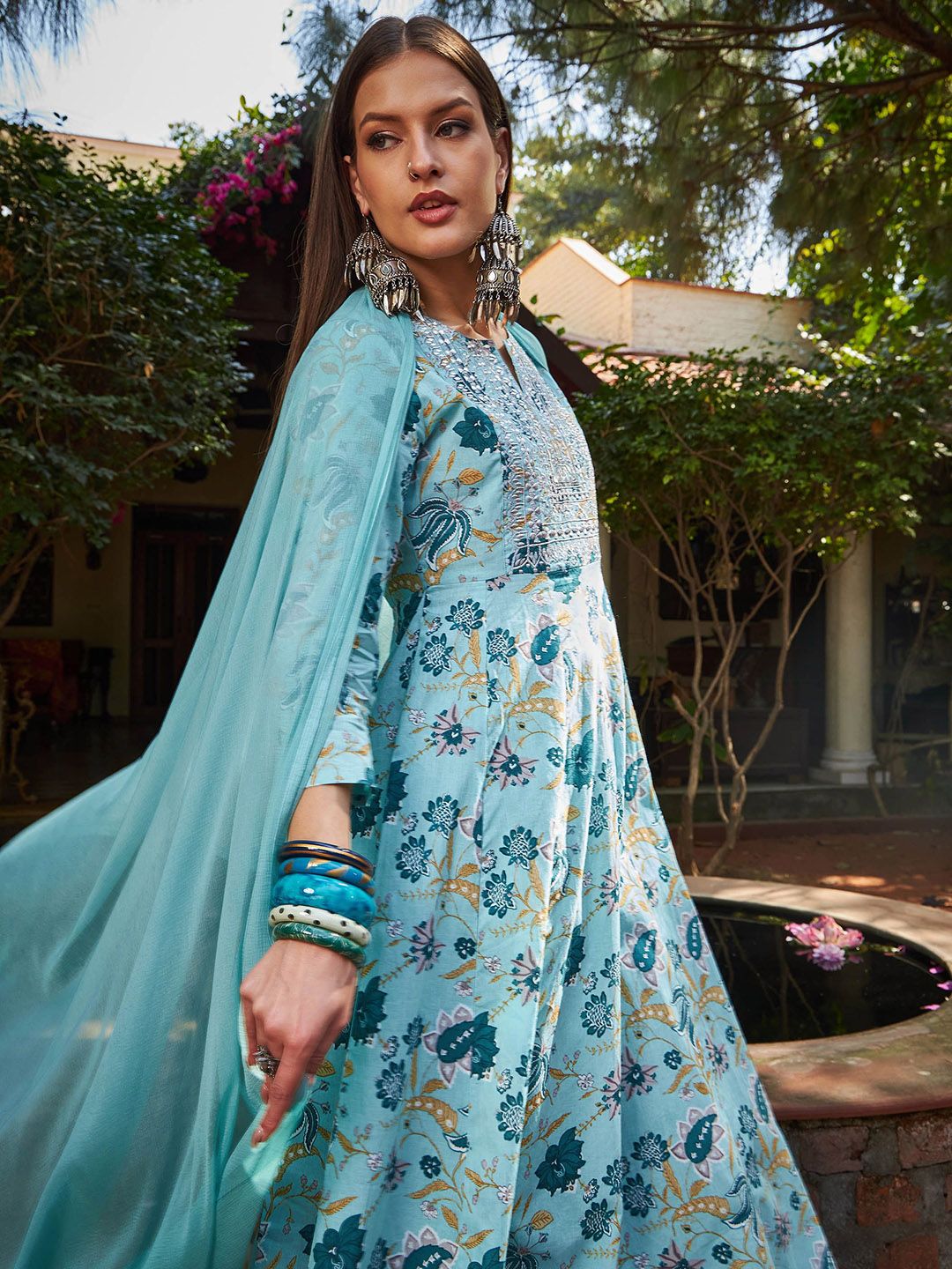 Floral Printed Gotta Patti Pure Cotton Kurta With Trousers & Dupatta