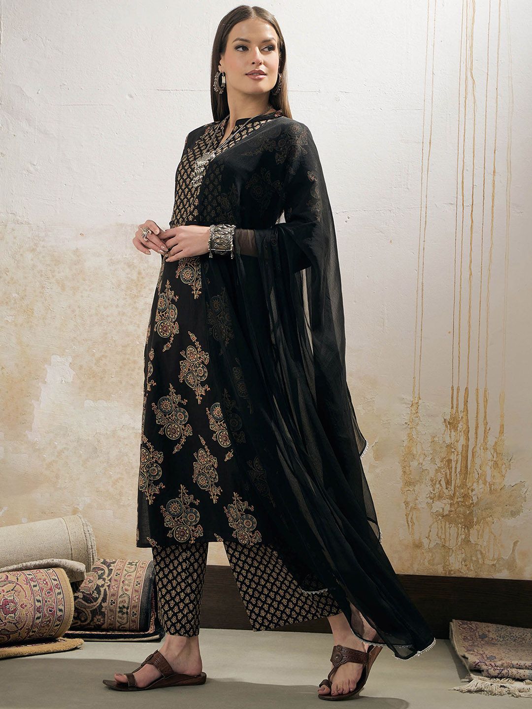 Floral Printed Mandarin Collar Pure Cotton Kurta With Trousers & Dupatta