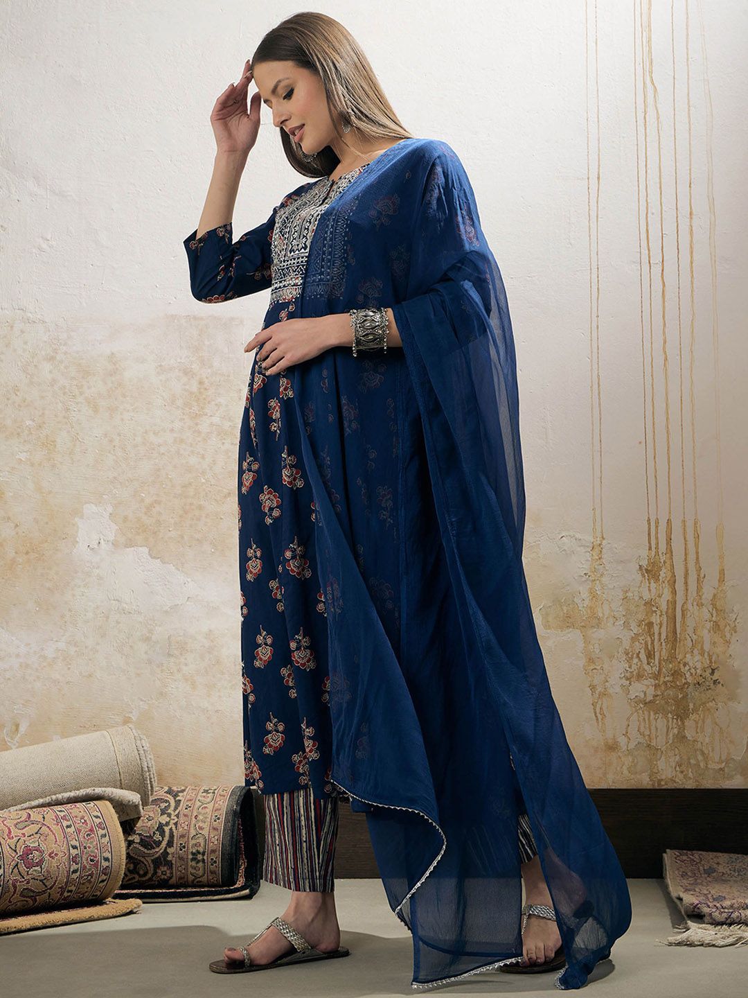 Floral Printed Notch Neck Pure Cotton Kurta With Trousers & Dupatta