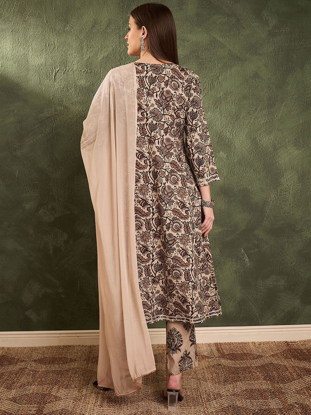 Floral Printed Pure Cotton Kurta With Trousers & Dupatta