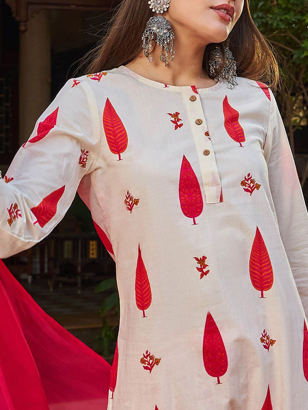 Floral Printed Round Neck Pure Cotton Kurta With Palazzos & Dupatta