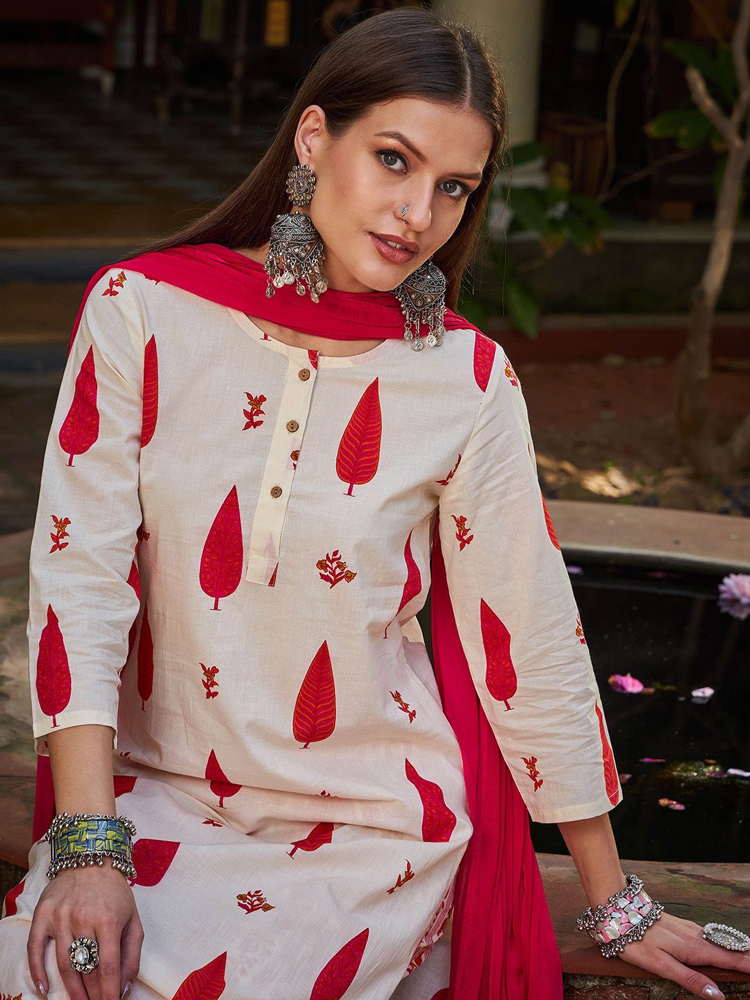 Floral Printed Round Neck Pure Cotton Kurta With Palazzos & Dupatta