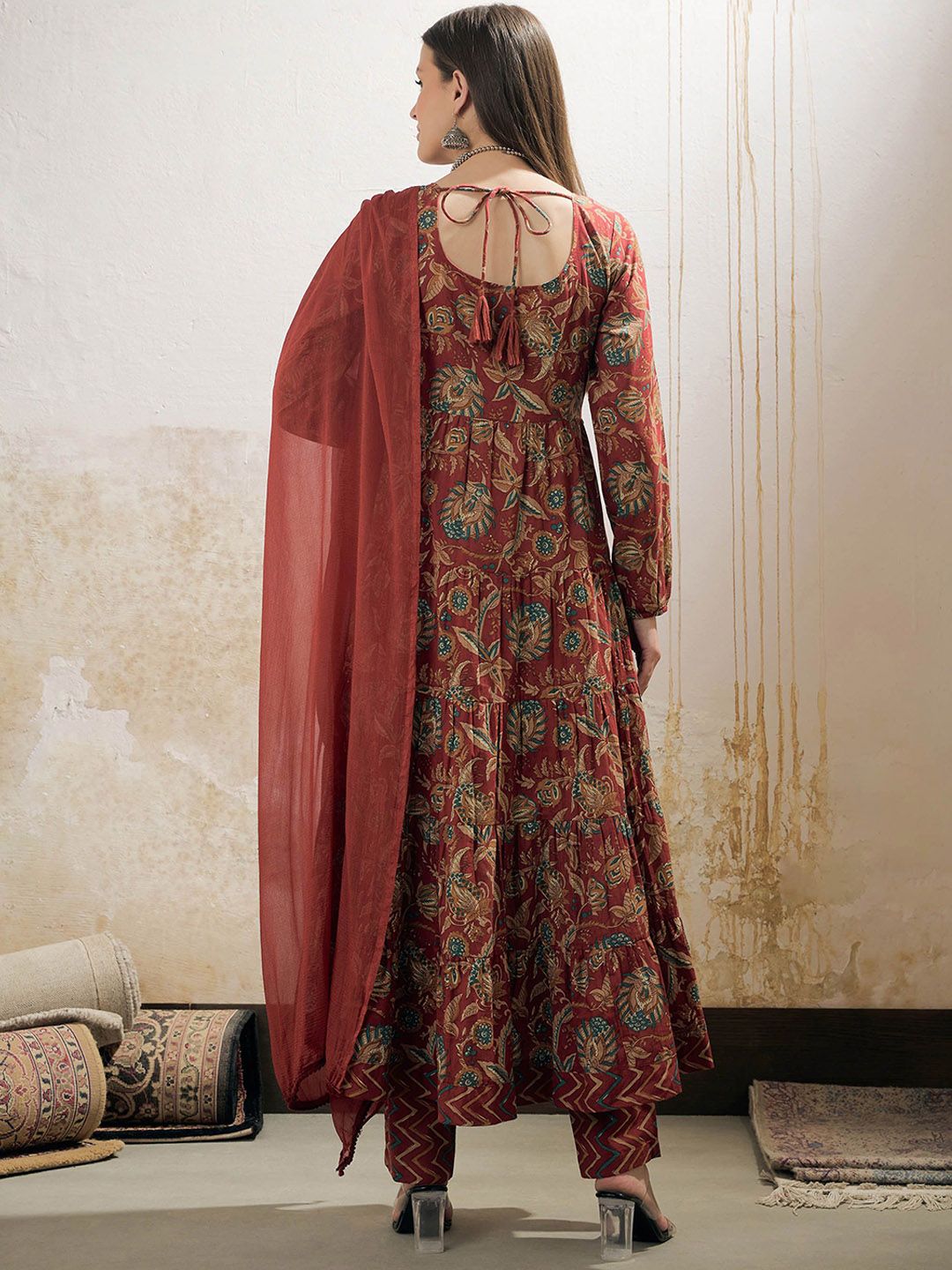 Floral Printed Round Neck Pure Cotton Kurta With Trousers & Dupatta