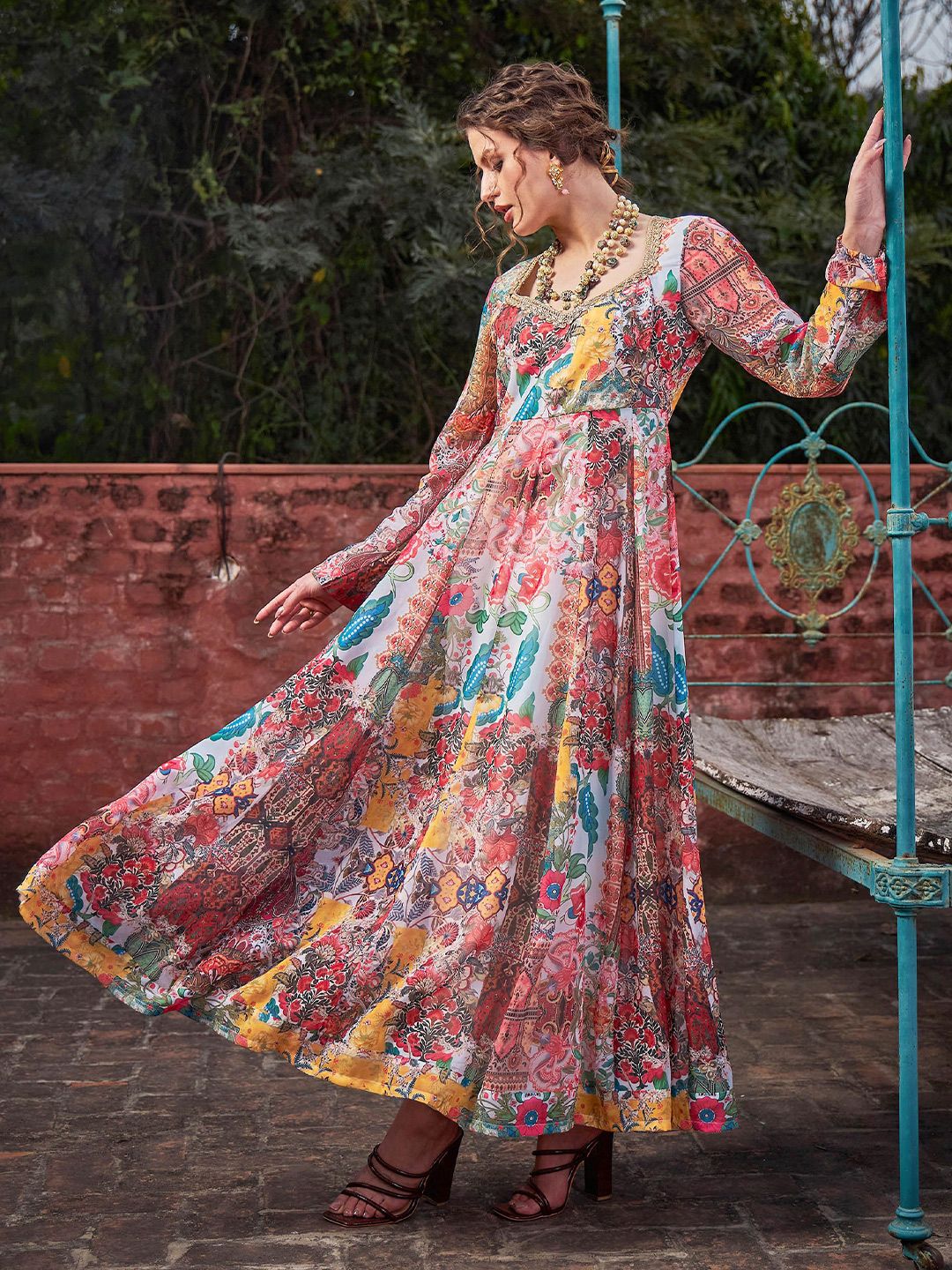 Floral Printed Sweetheart Neck Empire Georgette Anarkali Kurta
