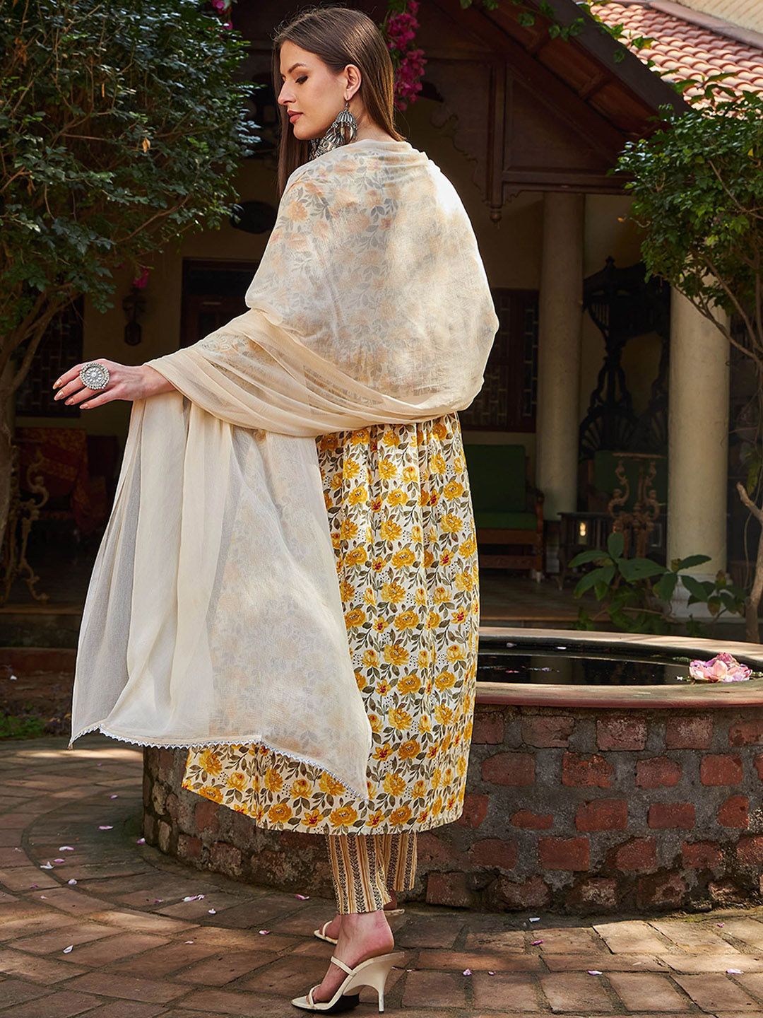 Floral Printed Thread Work Pure Cotton Kurta With Trousers & Dupatta